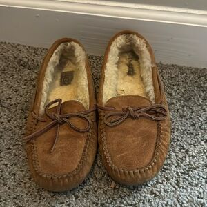 Ugg slippers size 7